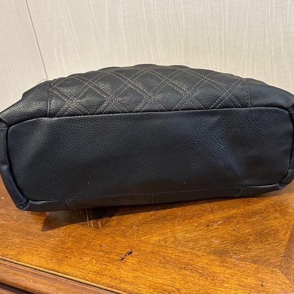 Kim Rogers Black Quilted Handbag - Picture 6 of 16